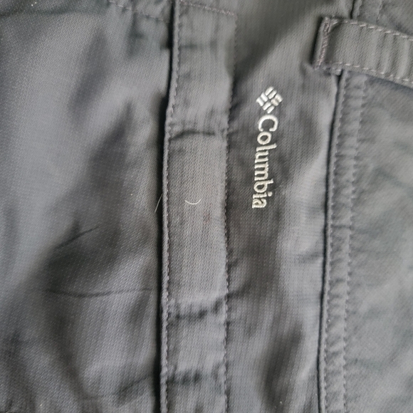 Columbia Gray Cargo Shorts Lightweight Adventure - Picture 3 of 5
